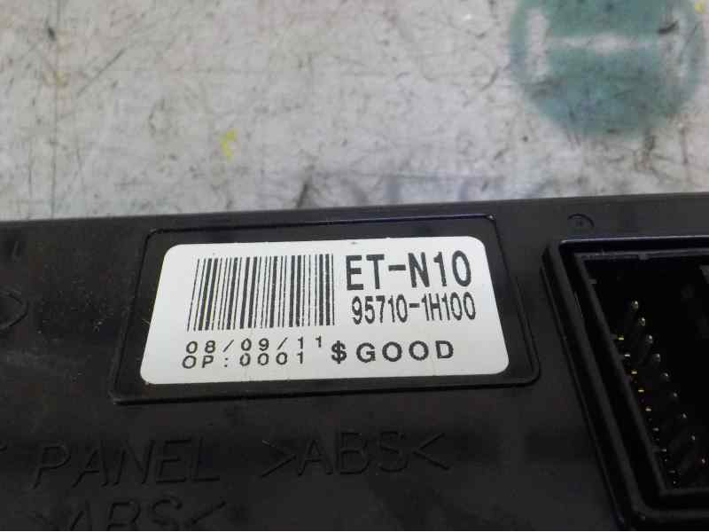 Recambio de pantalla multifuncion para kia pro_cee´d 2.0 crdi referencia OEM IAM 957101H100 957101H100 