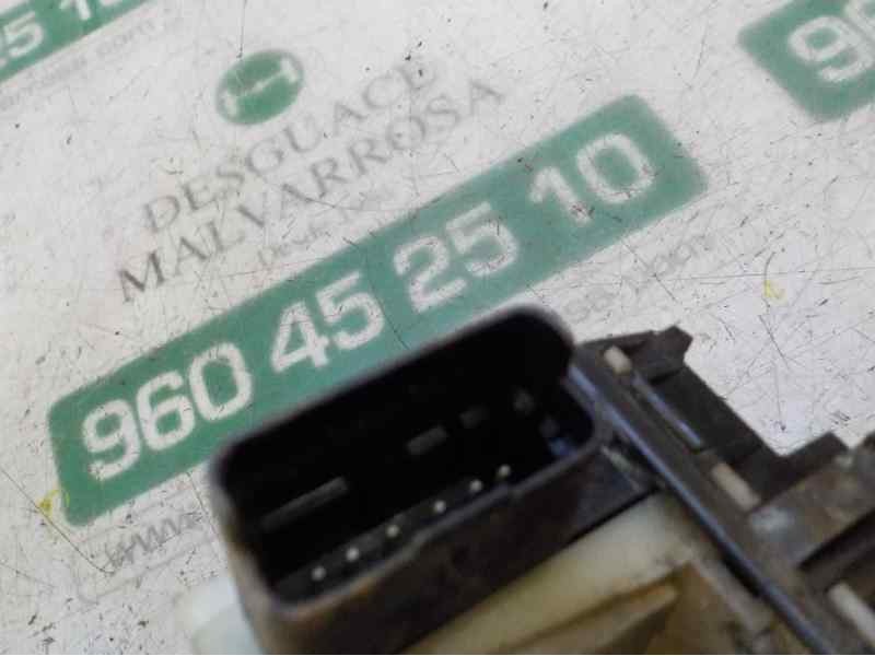 Recambio de cerradura puerta delantera derecha para peugeot 208 1.6 blue-hdi fap referencia OEM IAM 9688079980 9688079980 