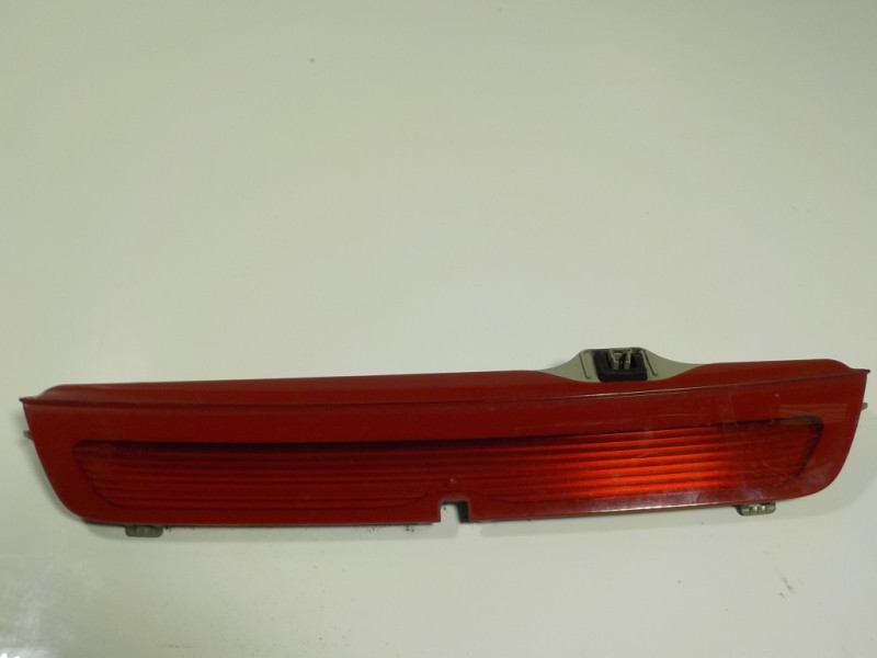 Recambio de piloto trasero central para mercedes-benz clase b (w246) 1.5 cdi cat referencia OEM IAM A2468200156 A2468200156 