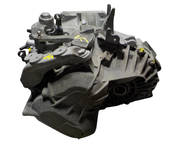 Recambio de caja cambios para opel insignia berlina 2.0 16v cdti referencia OEM IAM 5700437 95518588 