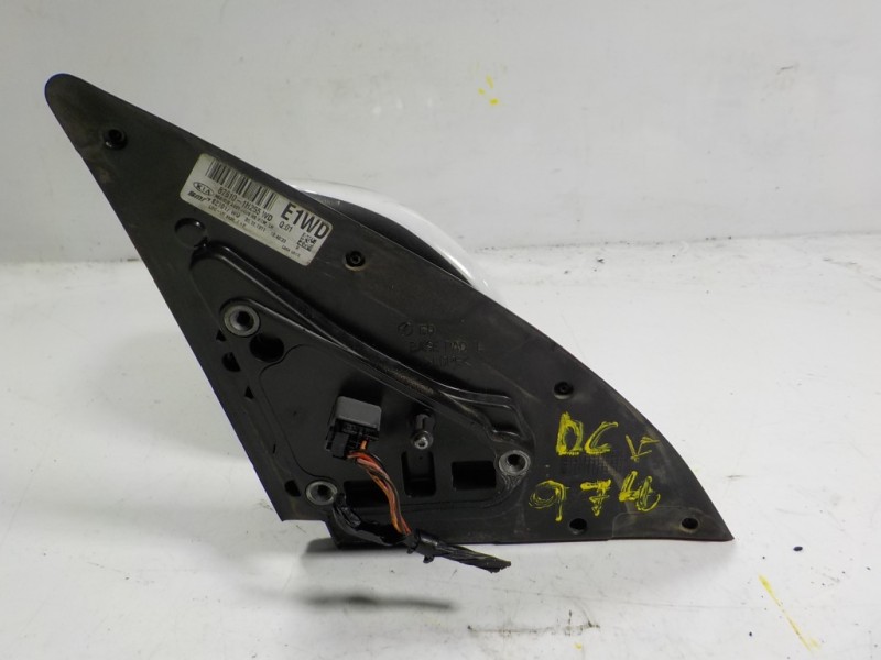 Recambio de espejo izquierdo para kia cee´d 1.6 crdi cat referencia OEM IAM   