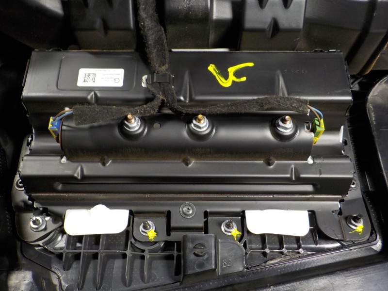 Recambio de salpicadero para renault laguna iii 2.0 dci diesel fap energy referencia OEM IAM 681000032R 985250010R 