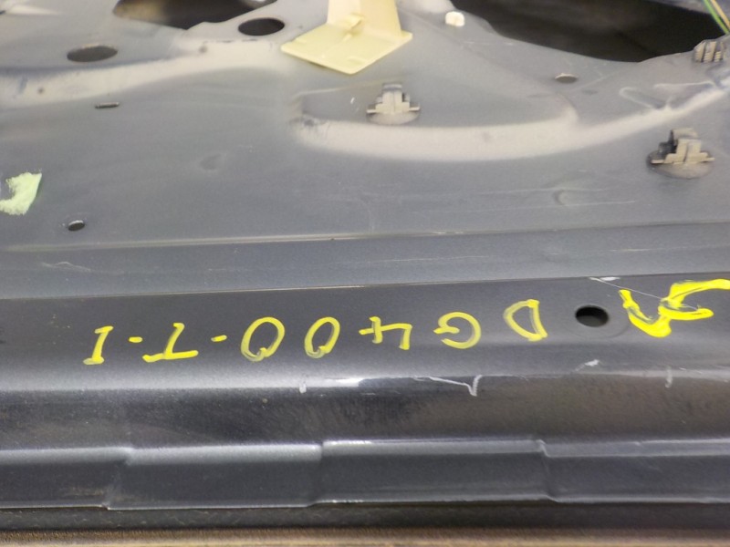 Recambio de puerta trasera izquierda para dacia sandero stepway referencia OEM IAM 821012255R  