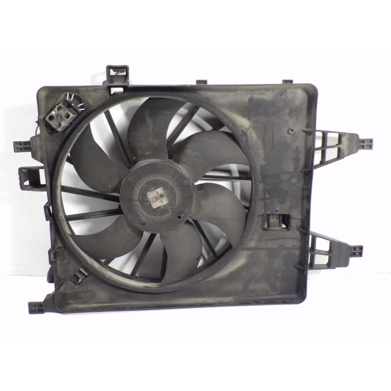 Recambio de electroventilador para renault kangoo 1.5 dci diesel referencia OEM IAM  8200427466B 