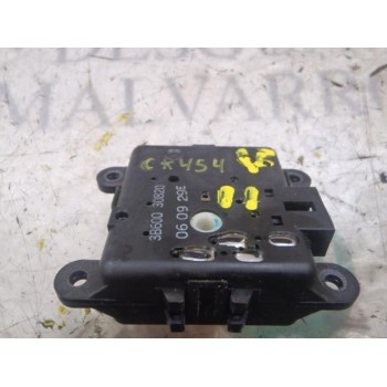 MOTOR APERTURA TRAMPILLAS CLIMATIZADOR 72131FE050 3B60030820 060929E
