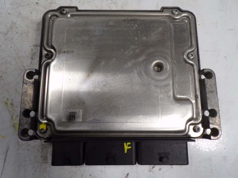 Recambio de centralita motor uce para renault clio iv 1.5 dci diesel fap referencia OEM IAM 237107921R 237106319R 0281032811