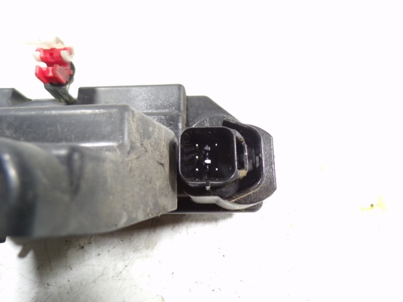 Recambio de cerradura puerta trasera derecha para ssangyong actyon 2.0 td cat referencia OEM IAM 7132009005  