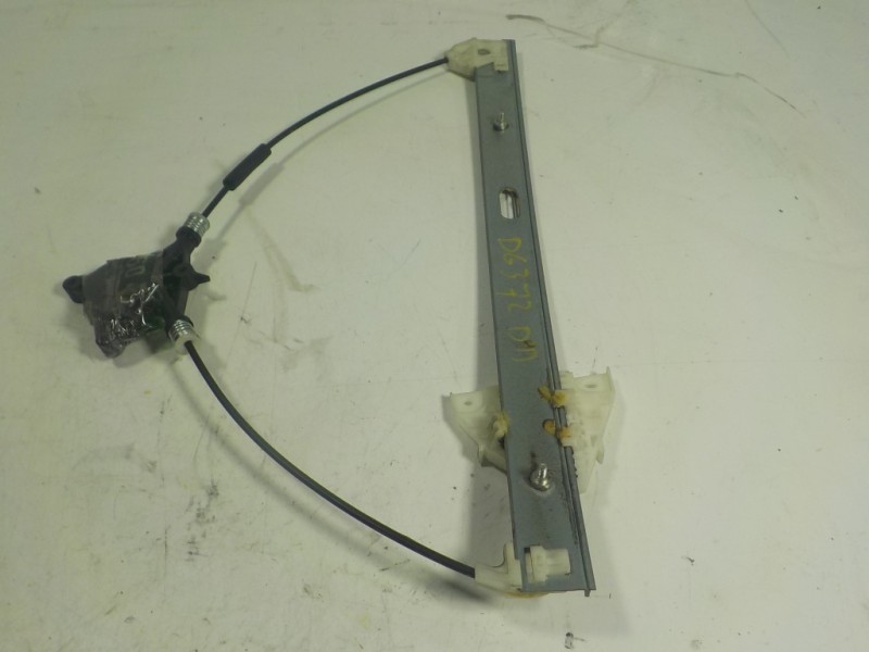 Recambio de elevalunas delantero derecho para mazda 3 berlina (bk) 1.6 16v cat referencia OEM IAM   