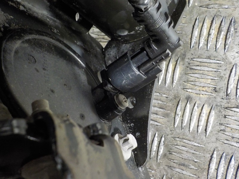 Recambio de puente trasero para ford transit connect 1.5 tdci cat referencia OEM IAM 2251801  