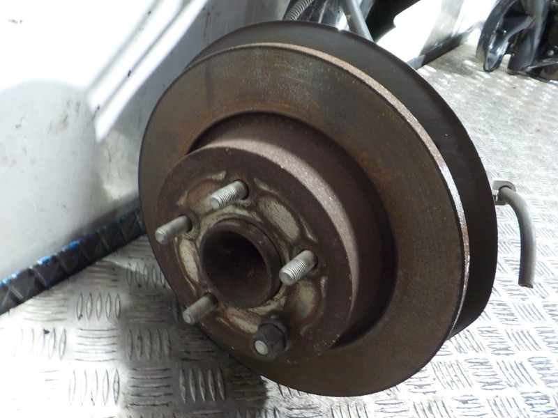 Recambio de puente trasero para ford transit connect 1.5 tdci cat referencia OEM IAM 2251801  