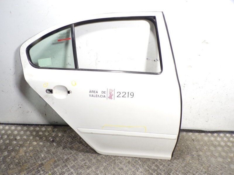 Recambio de puerta trasera derecha para skoda octavia berlina (1z3) collection referencia OEM IAM 1Z5833056  