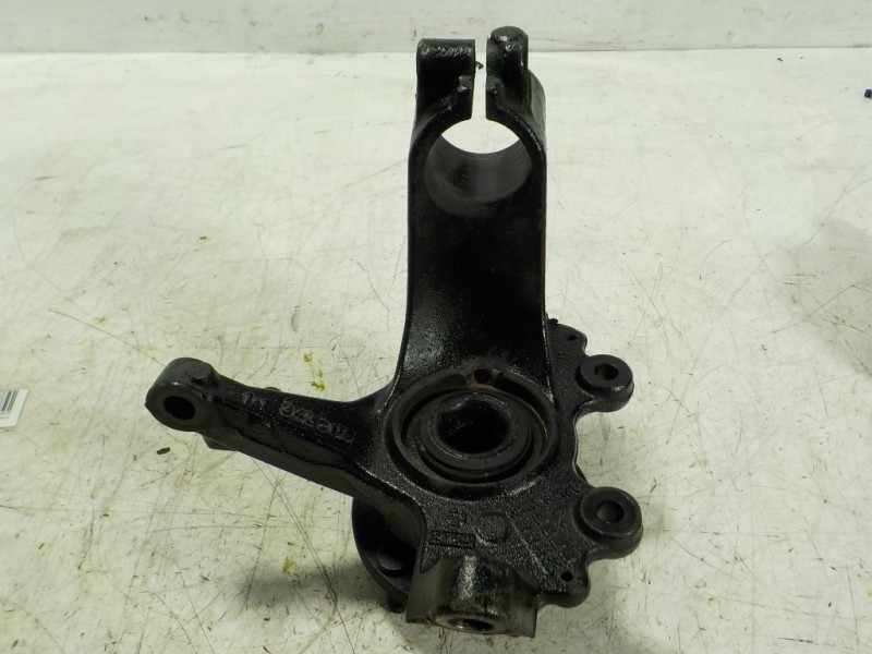 Recambio de mangueta delantera izquierda para ford focus berlina (cap) 2.0 tdci cat referencia OEM IAM   