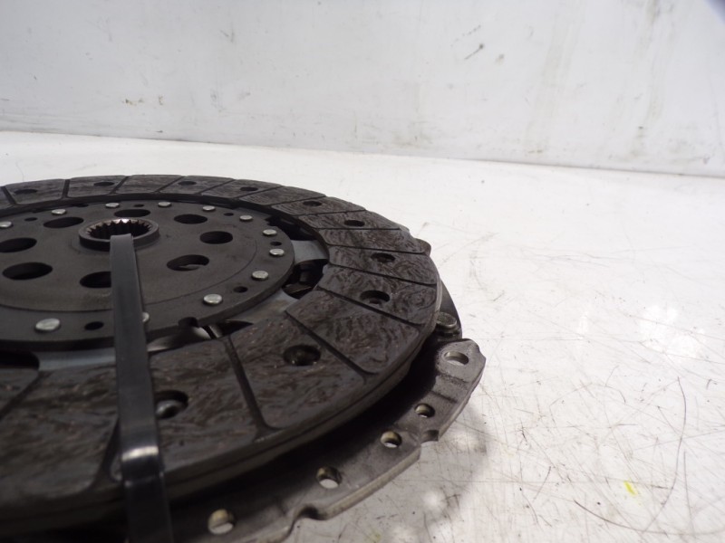 Recambio de kit embrague para nissan nv 400 2.3 dci diesel cat referencia OEM IAM   