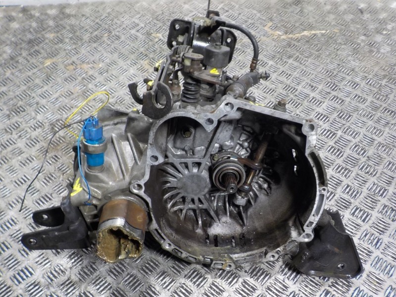 Recambio de caja cambios para hyundai coupe (rd) 1.6 16v cat referencia OEM IAM   