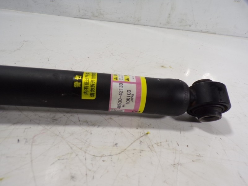 Recambio de amortiguador trasero izquierdo para toyota rav4 hybrid fwd referencia OEM IAM 4853080897 4853042130 