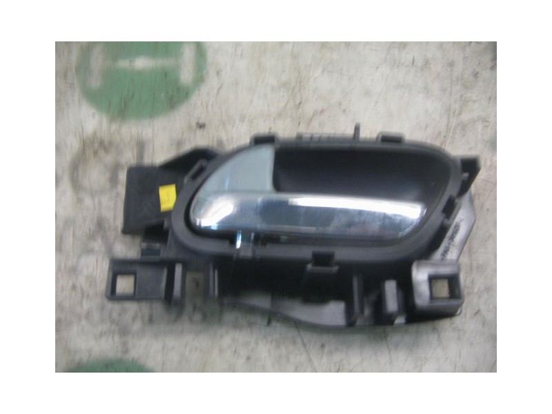 Recambio de maneta interior delantera izquierda para peugeot 207 xs referencia OEM IAM   