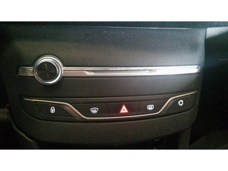 Recambio de mando multifuncion para peugeot 308 1.2 12v e-thp referencia OEM IAM  96777660ZD 