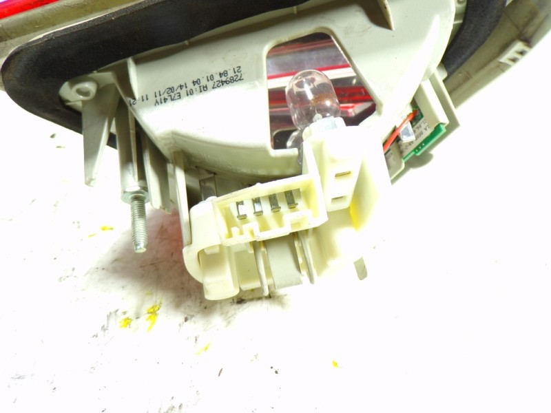 Recambio de piloto trasero izquierdo interior para bmw serie 3 berlina (e90) 2.0 turbodiesel cat referencia OEM IAM  7289427 