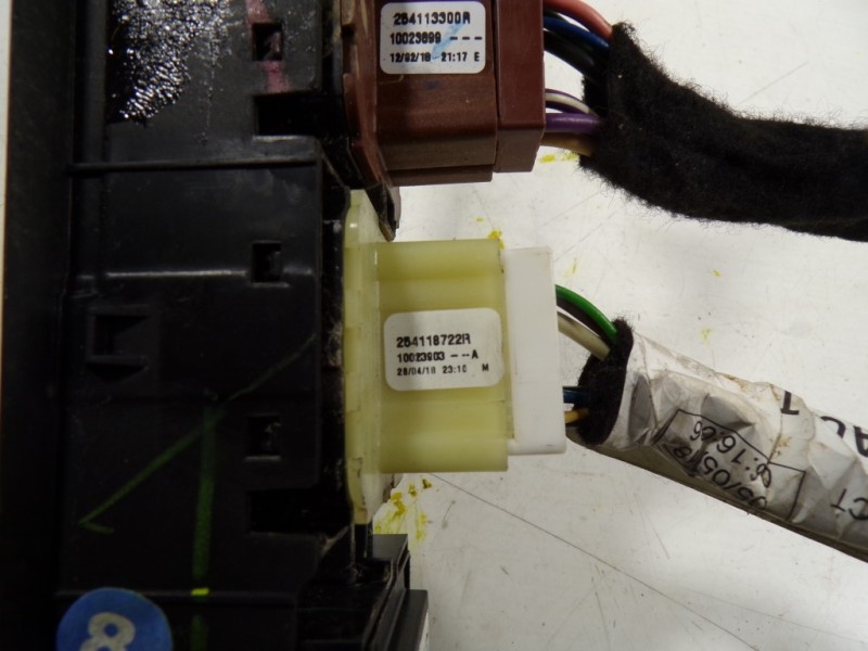 Recambio de mando elevalunas delantero izquierdo para renault captur 0.9 tce referencia OEM IAM 254113300R 254113300R 