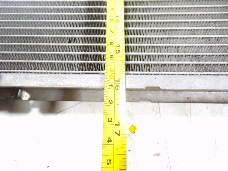 Recambio de radiador agua para peugeot 208 1.2 12v vti referencia OEM IAM 1330Q5 886160000 886160000