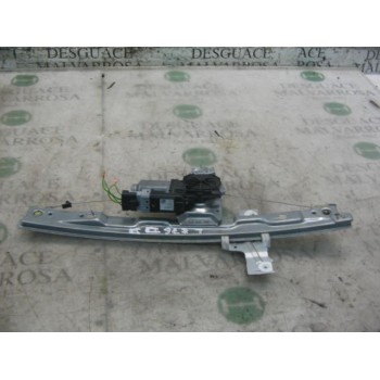 ELEVALUNAS DELANTERO DERECHO 