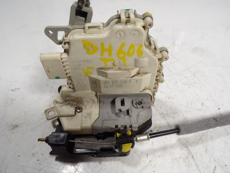 Recambio de cerradura puerta trasera izquierda para seat leon (1p1) 1.6 tdi referencia OEM IAM 1P0839015 1P0839015D 