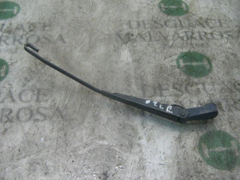 Recambio de brazo limpia trasero para hyundai accent (x3) 1.3 gls referencia OEM IAM 9881022000  