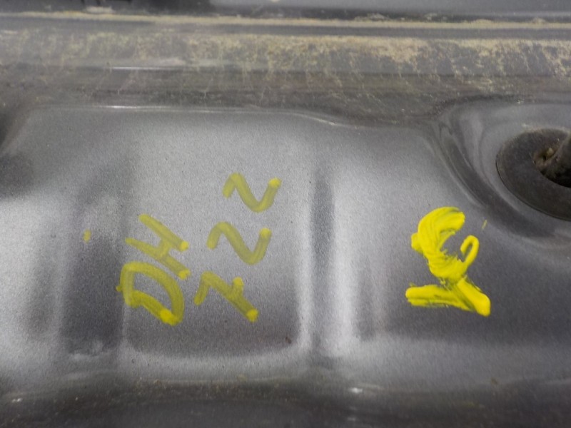 Recambio de porton trasero para jeep commander 3.0 v6 crd limited referencia OEM IAM 55369000AD  