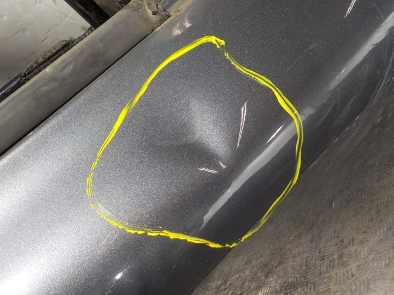 Recambio de puerta delantera derecha para volvo c30 1.6 diesel cat referencia OEM IAM 31335484  