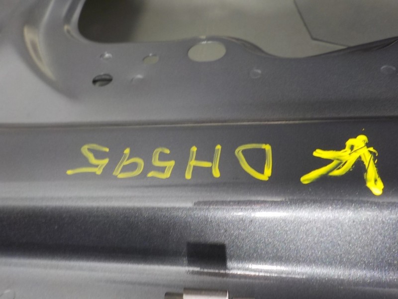 Recambio de puerta delantera derecha para volvo c30 1.6 diesel cat referencia OEM IAM 31335484  