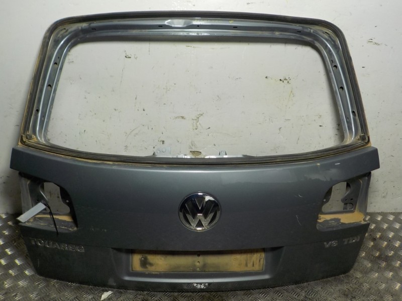 Recambio de porton trasero para volkswagen touareg (7l6) 3.0 v6 tdi dpf referencia OEM IAM 7L6827025AT  