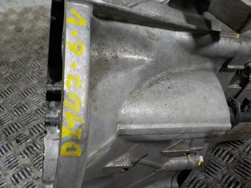 Recambio de caja cambios para nissan qashqai (j10) visia referencia OEM IAM 320103UB0B JG70 