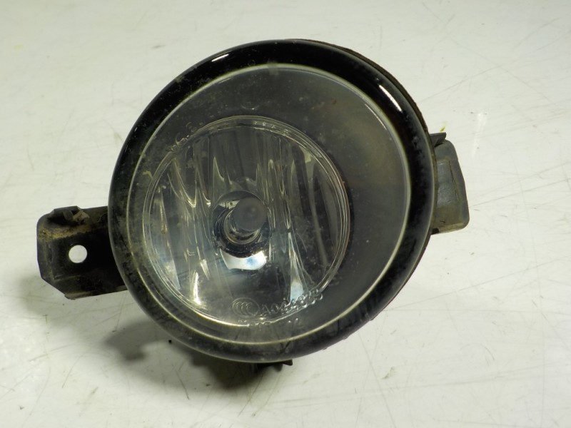 Recambio de faro antiniebla derecho para nissan qashqai (j10) visia referencia OEM IAM 261508992A  