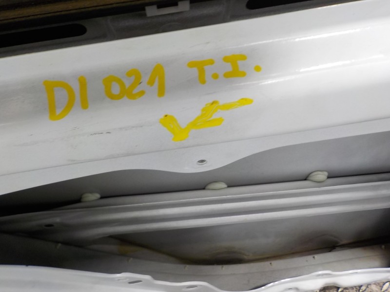 Recambio de puerta trasera izquierda para kia cee´d 1.4 crdi cat referencia OEM IAM 77003A2000  