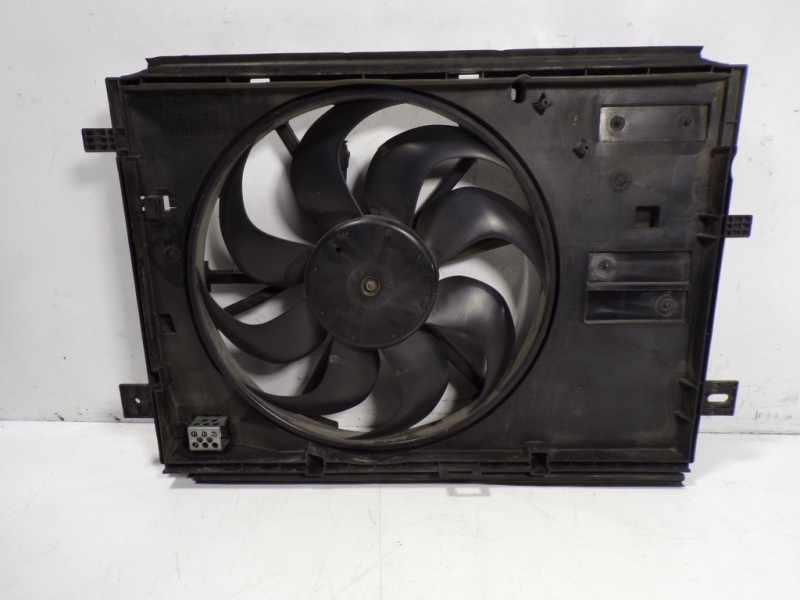 Recambio de electroventilador para citroën c4 picasso 1.6 hdi fap referencia OEM IAM 9806313280  