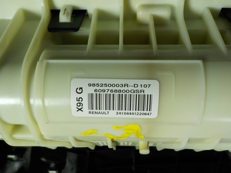 Recambio de salpicadero para renault megane iii coupe 1.5 dci diesel fap referencia OEM IAM 681007196R 985250003R 