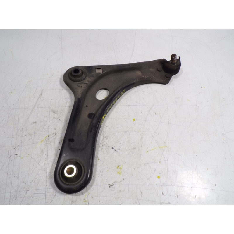 Recambio de brazo suspension inferior delantero derecho para peugeot 208 1.4 hdi fap referencia OEM IAM 9670771480  