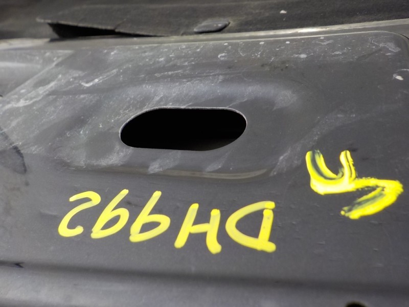 Recambio de capot delantero para volkswagen touareg (7la) tdi r5 referencia OEM IAM 7L6823031D  