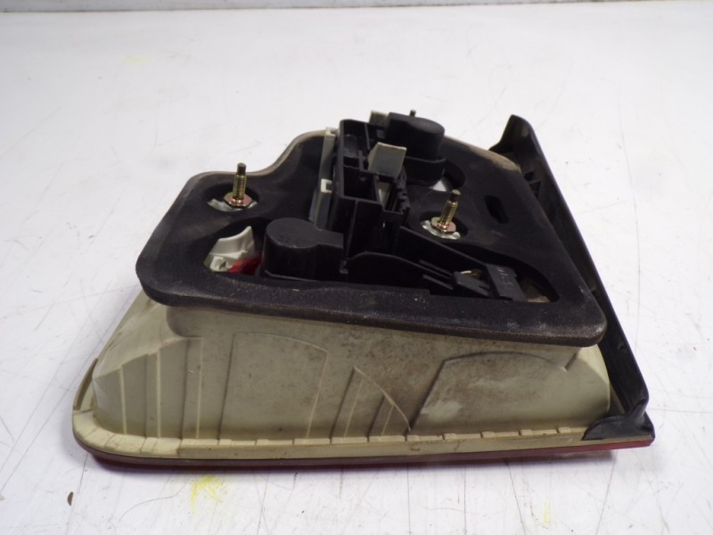 Recambio de piloto trasero izquierdo interior para volkswagen touareg (7la) tdi r5 referencia OEM IAM 7L6945093R 28269003 