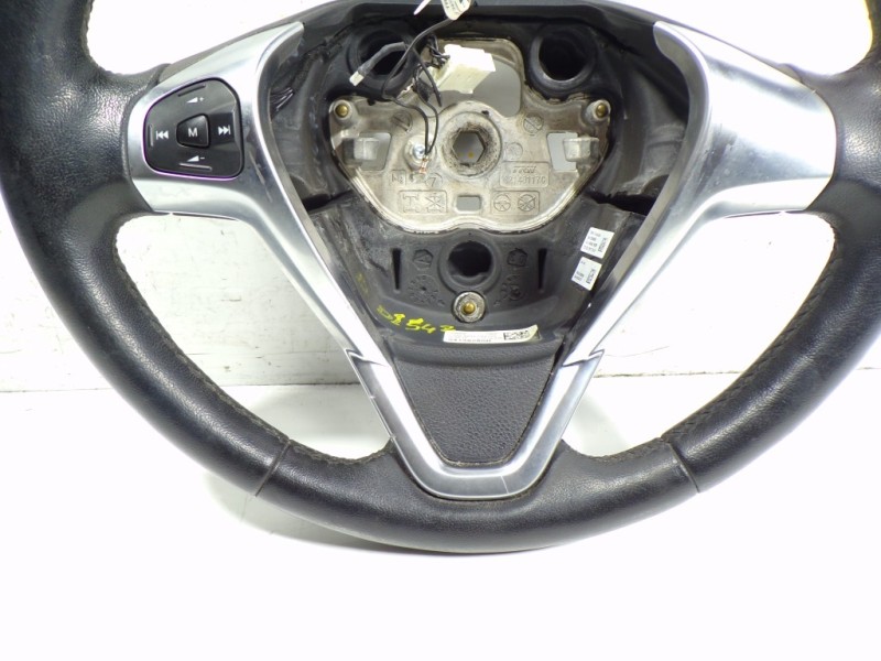 Recambio de volante para ford fiesta (ccn) 1.25 16v cat referencia OEM IAM 2067842  