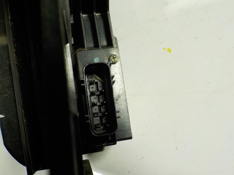 Recambio de cerradura puerta delantera derecha para ford fusion (cbk) 1.4 tdci cat referencia OEM IAM   