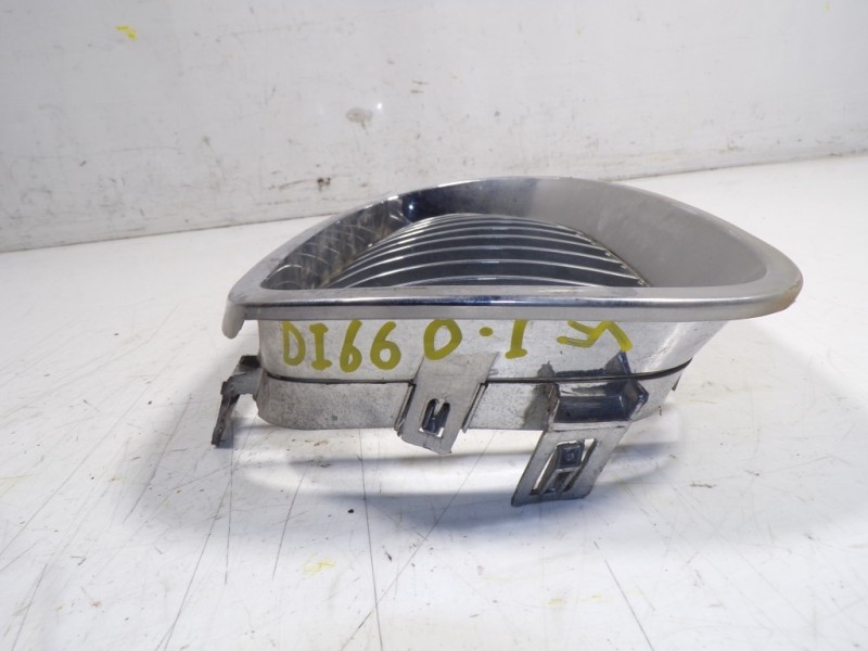 Recambio de rejilla para bmw serie 5 berlina (e60) 2.0 16v diesel referencia OEM IAM 51137027061  