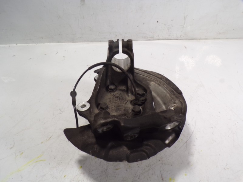 Recambio de mangueta delantera izquierda para bmw serie 1 berlina (e81/e87) 120d referencia OEM IAM 31216793923  