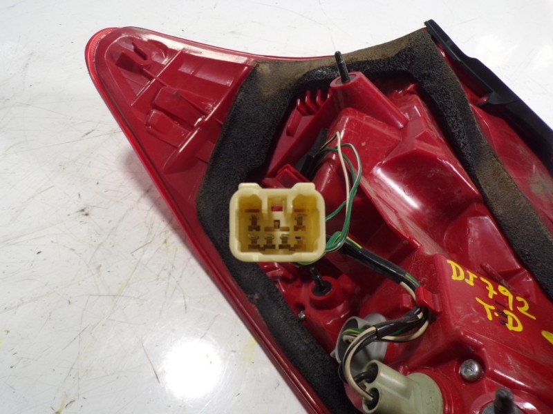 Recambio de piloto trasero derecho para toyota rav 4 (a3) executive referencia OEM IAM 8155142150  