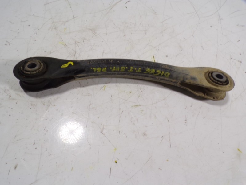 Recambio de brazo suspension superior trasero izquierdo para ford kuga (cbv) titanium referencia OEM IAM 2512875  