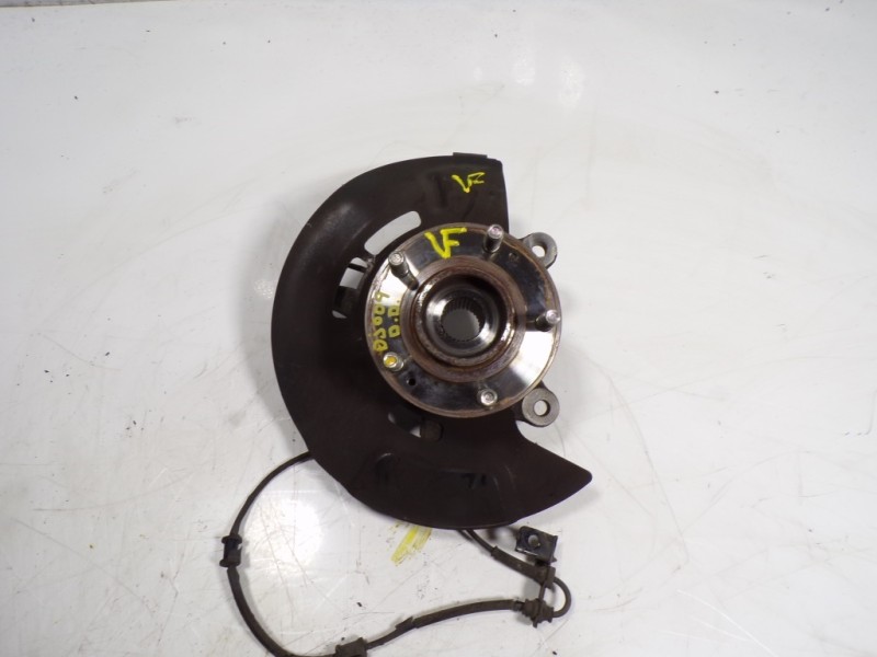 Recambio de mangueta delantera derecha para hyundai tucson essence bluedrive 2wd referencia OEM IAM 51716D7000  