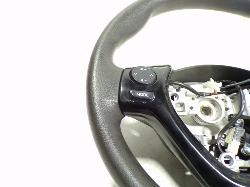 Recambio de volante para peugeot 108 1.2 12v vti referencia OEM IAM B0007577ZD 451000H050 UY4273J222383