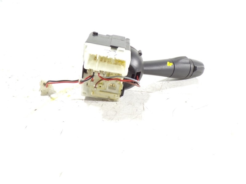 Recambio de mando luces para renault clio iv 1.5 dci diesel fap referencia OEM IAM 8201167992  