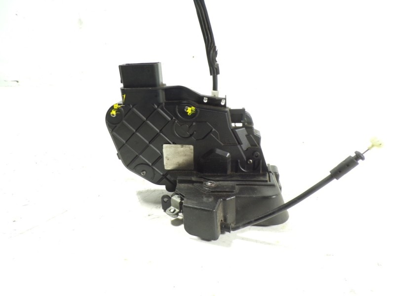 Recambio de cerradura puerta trasera izquierda para land rover discovery 4 tdv6 se referencia OEM IAM LR071650  