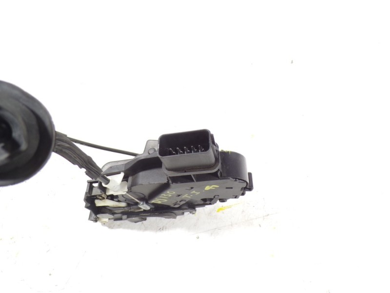 Recambio de cerradura puerta trasera izquierda para land rover discovery 4 tdv6 se referencia OEM IAM LR071650  